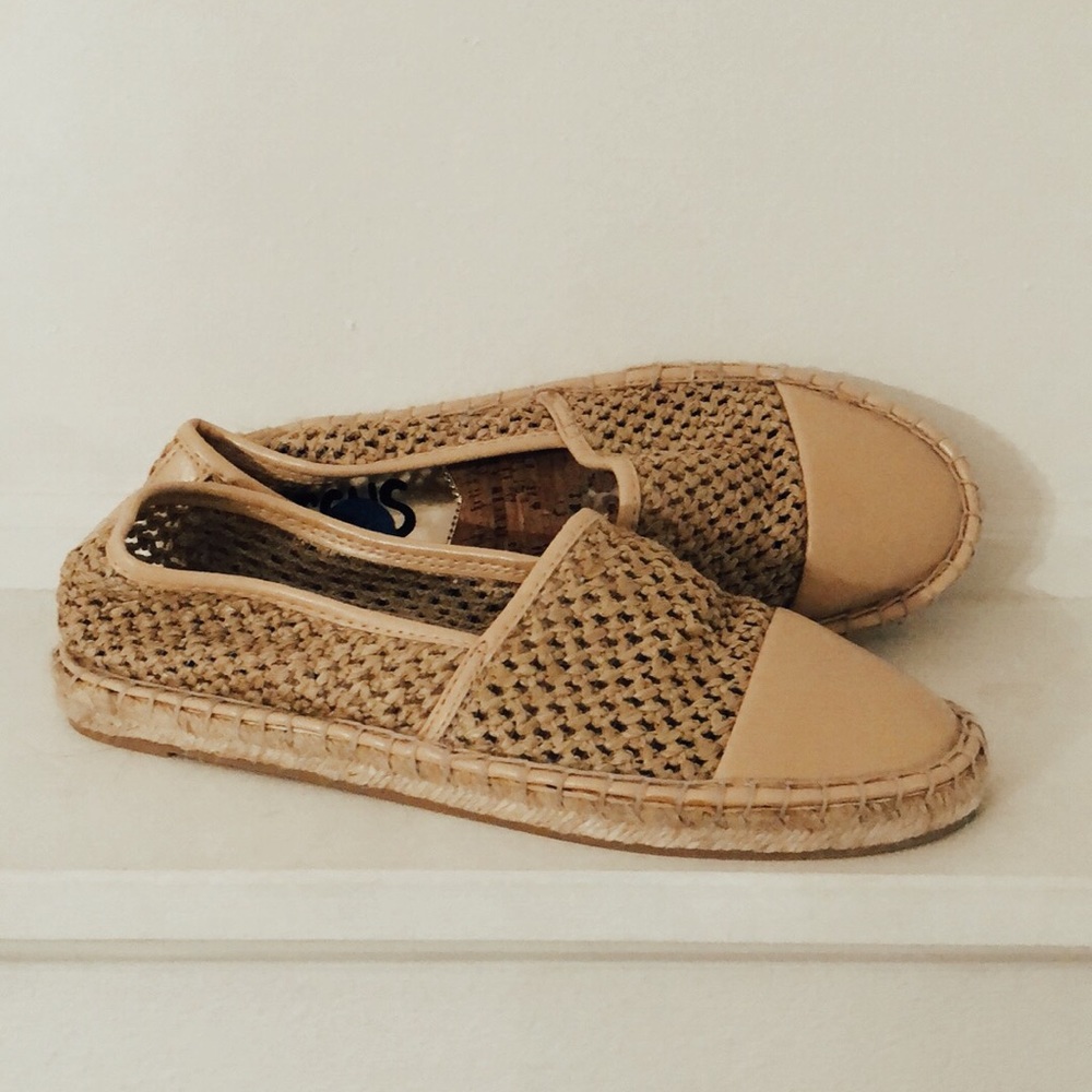 | Tan Flats |